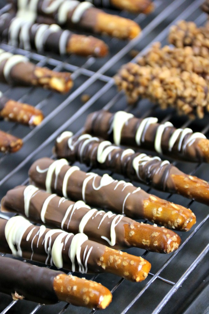 chocolate covered pretzelschocolate covered pretzels